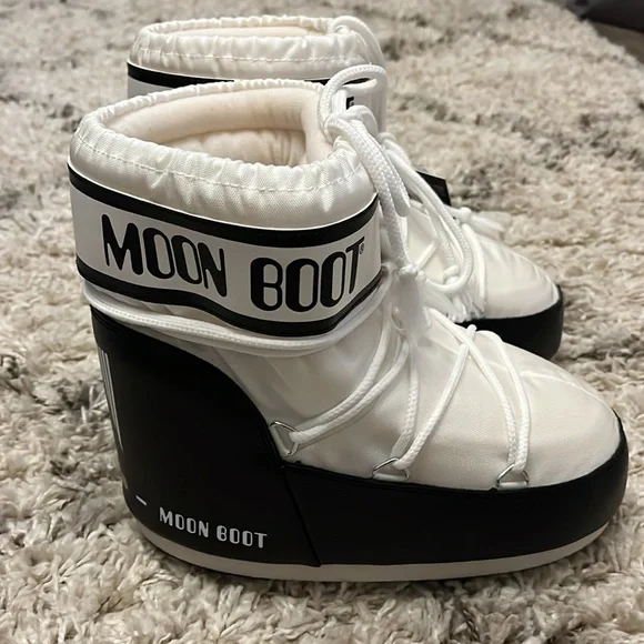 Moon Boot | Shoes | Moon Boot Short Classic Low Black And